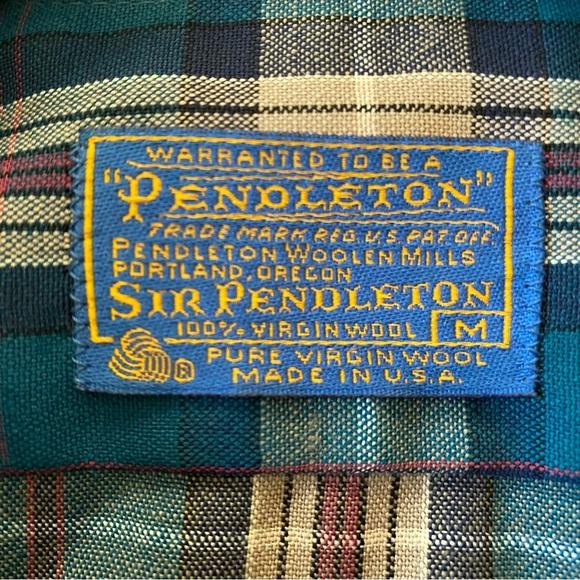 🚫SOLD🚫 Vintage Pendleton 100% Virgin Wool Plaid Button Down Shirt Size Medium - Picture 4 of 11
